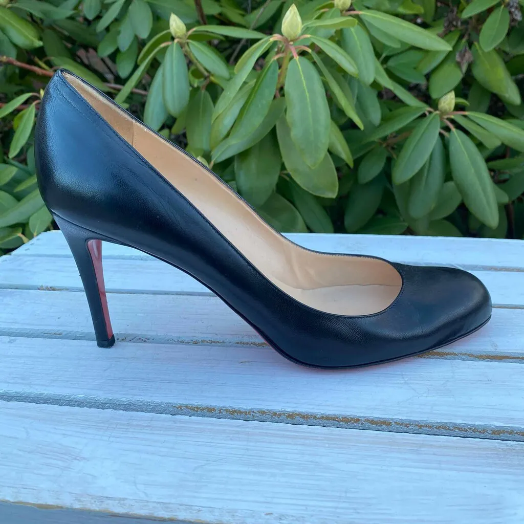 Christian Louboutin Simple Leather Pumps - Size 41