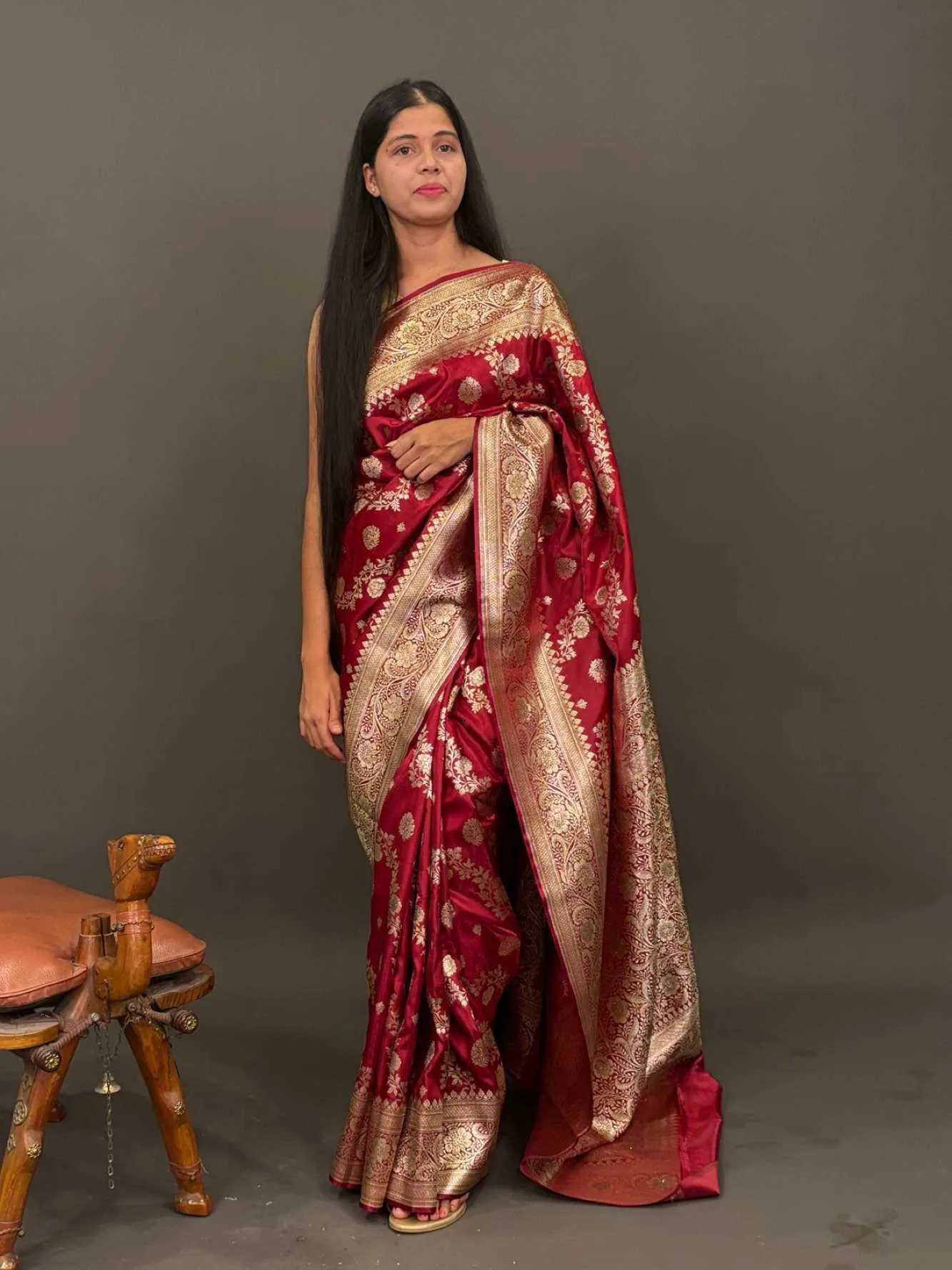 Exquisite Maroon  Zari Floral Zaal Woven All Over With Detail Border & Ornate Palla Wrap In One Minute Saree