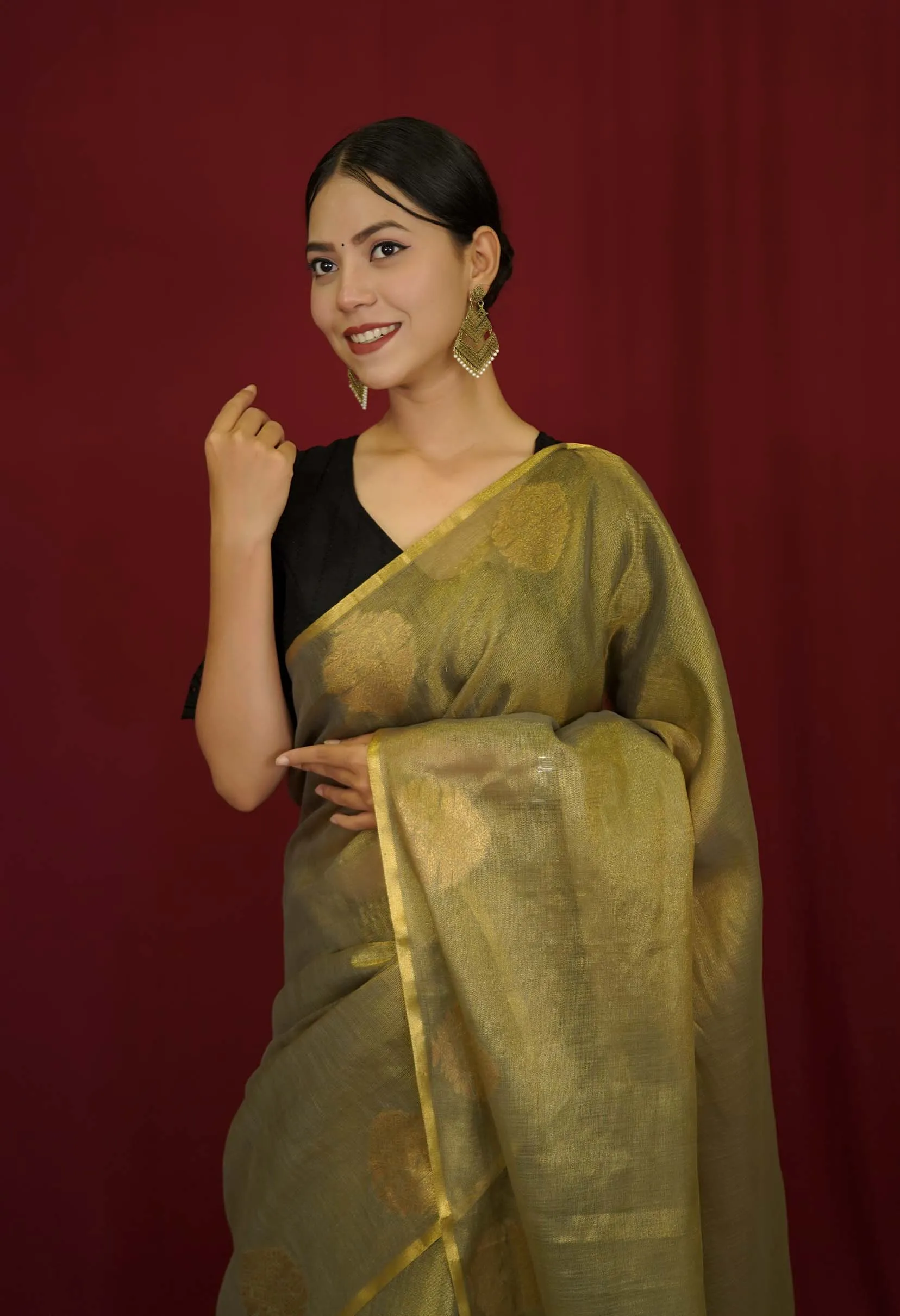 Mehndi Green Dhoop Chaav Tissue Silk  With Beautiful  Zari Ornate Pallu Wrap In One Minute saree