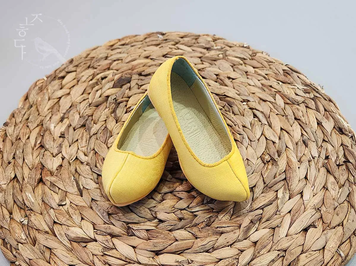 Modern Baby Boy Hanbok Shoes in Yellow