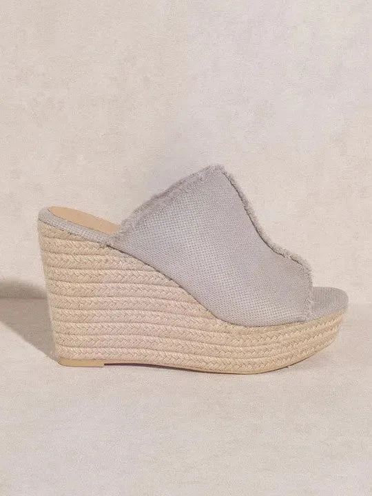 OASIS SOCIETY Simple Bliss - Distressed Linen Wedge