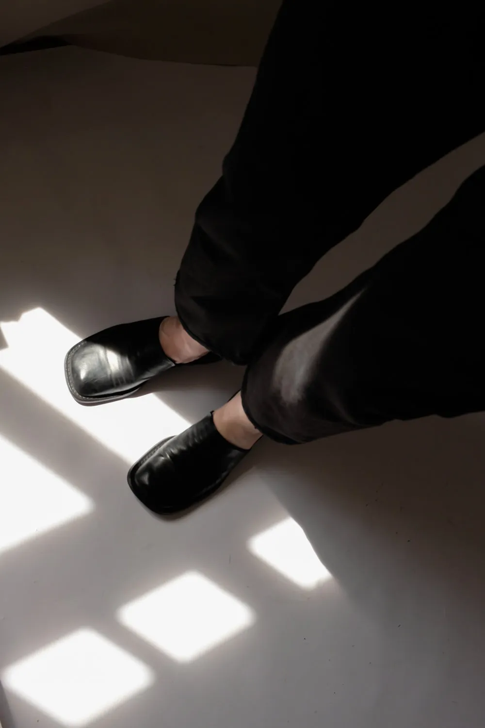 SQUARE TOE 38 BLACK ITALY LEATHER SHOES