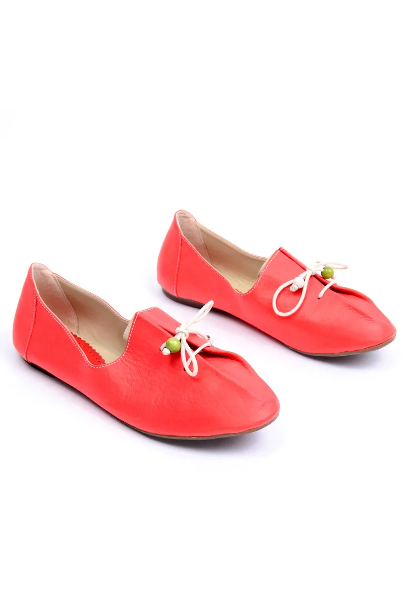 Vintage Red Leather Flats Slip on Shoes w White Laces 8.5